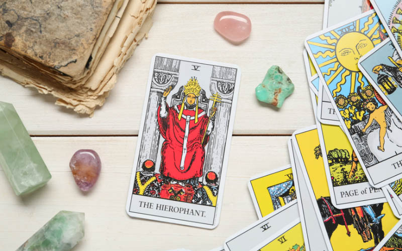 The Hierophant xuôi