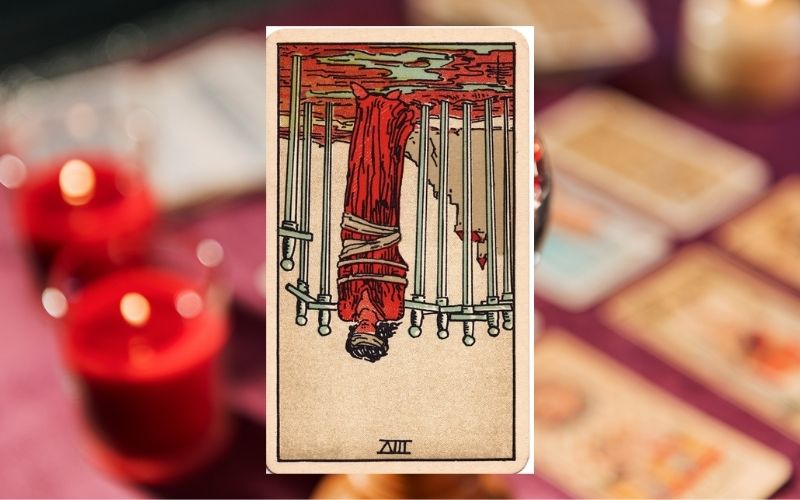 Ý nghĩa lá 8 Of Swords ngược